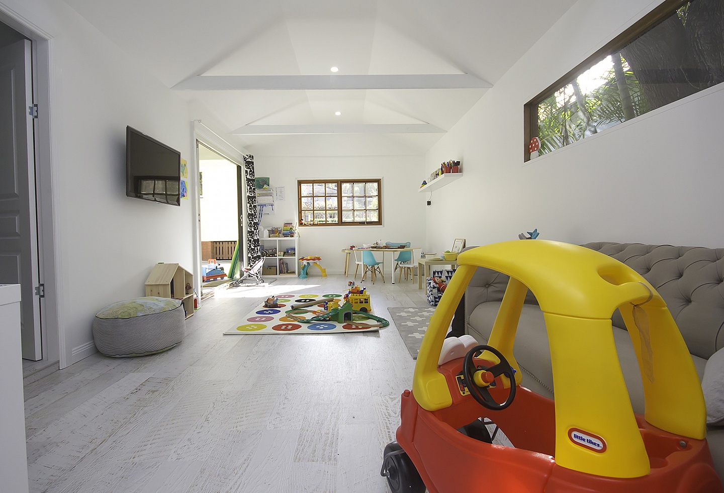 Creative arts, crafts and play activities at Little Rockers